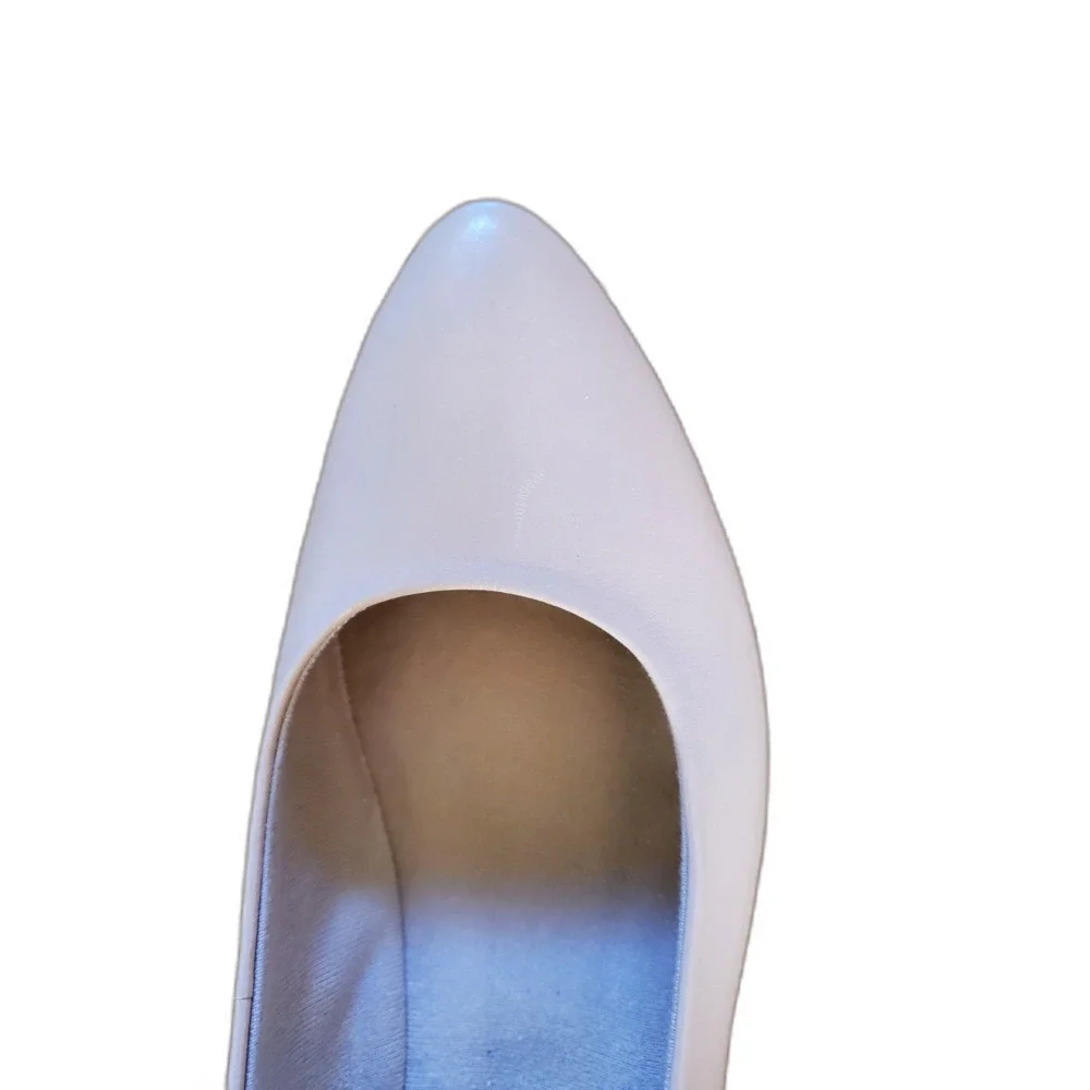 Easy Spirit Pointed Mini Wedge Pumps Nude Comfort Career Office 5.5 EUC